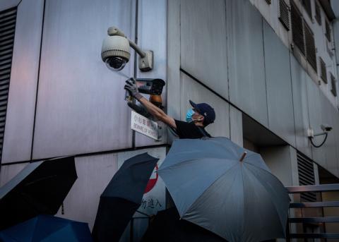 Protestaktion vor einem chinesischen Regierungsgebäude in Hongkong