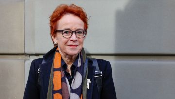 Portraitfoto von Eva Herzog