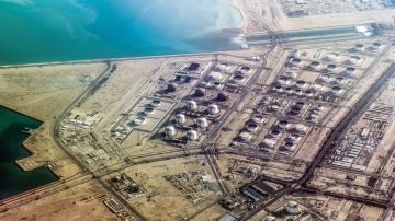 Luftaufnahme der zerstörten Flüssiggasanlage in Ras Laffan