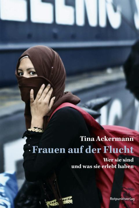 Frau vor Boot