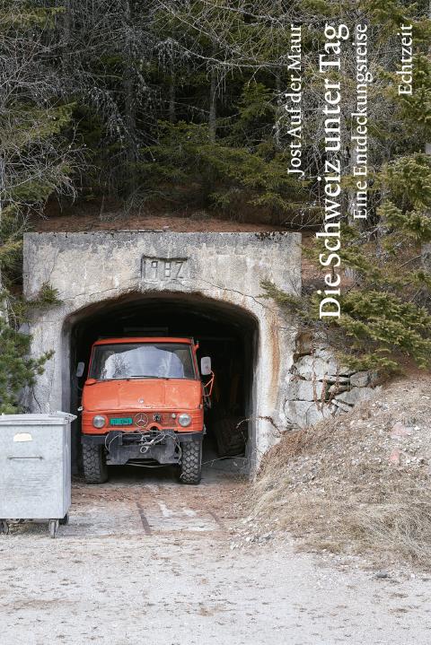 Buchcover von «Die Schweiz unter Tag»