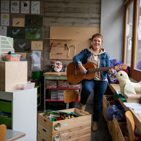 Nadine Bühlmann in ihrem Schulzimmer