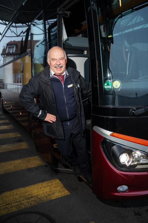 Pesche Blatter mit seinem Setra S 515 HD