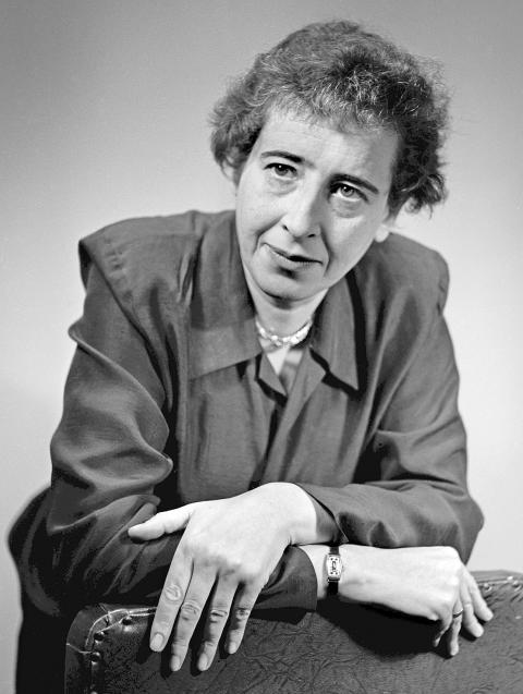 Portraitfoto von Hannah Arendt