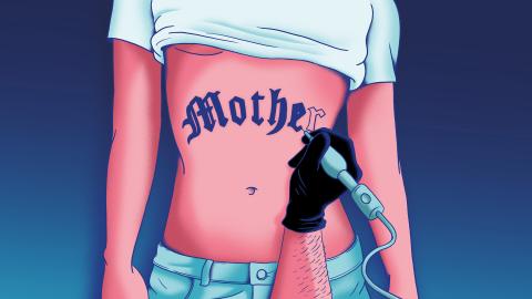 Illustration: eine Frau lässt sich ein Tattoo «Mother» auf den Bauch stechen