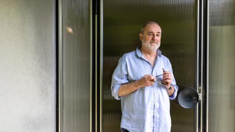Portraitfoto von Peter Schneider