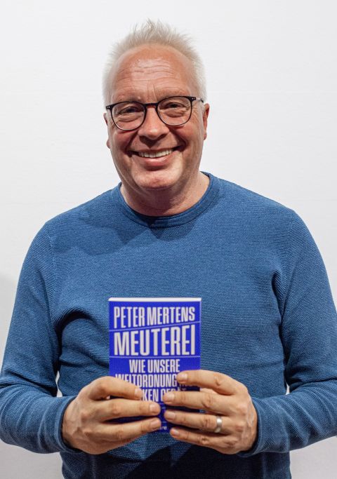 Portraitfoto von Peter Mertens
