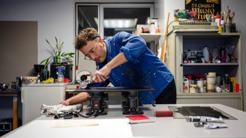 Dimitri Grünig in seinem Atelier