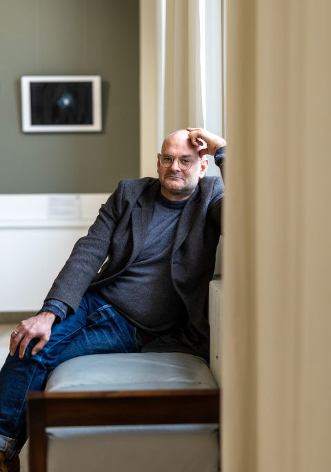 Jonas Lüscher im Foyer der Bibliothek des Deutschen Museums in München
