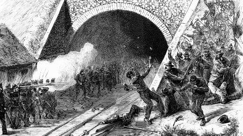 der Arbeiteraufstand am Tunnelportal in Göschenen in einer zeitgenössischen Radierung