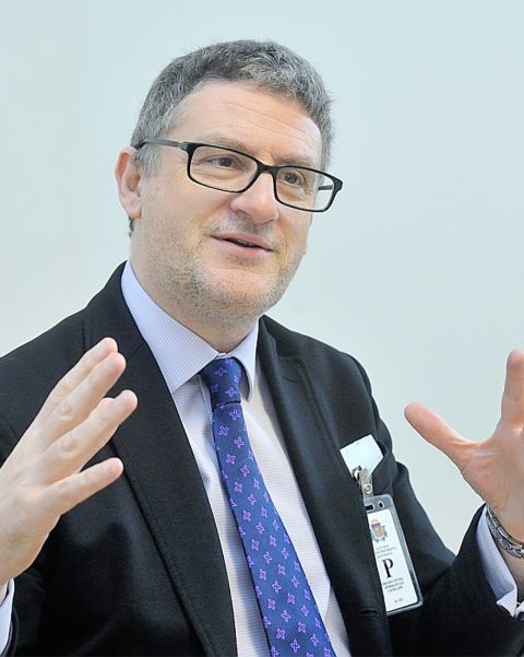 Portraitfoto von Mark Galeotti