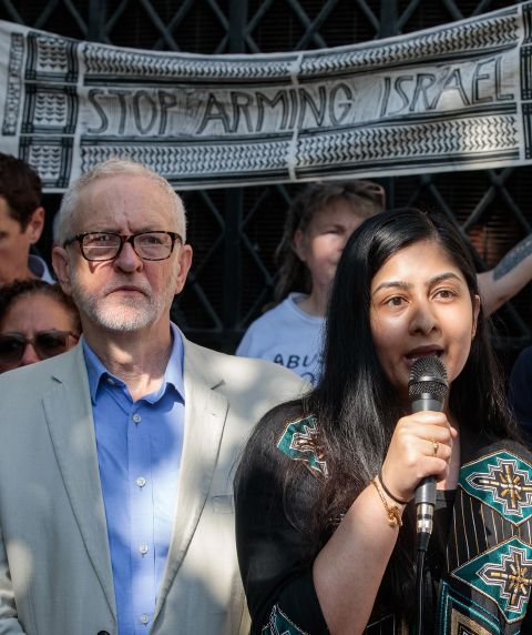 Ex-Labour-Chef Jeremy Corbyn und die Unterhausabgeordnete Zarah Sultana