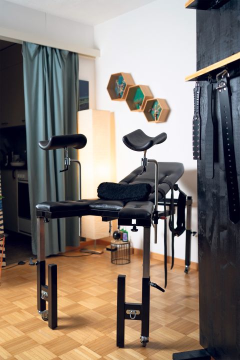 Untersuchungsstuhl in Leder-Optik