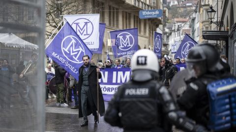 Polizei bei der Demonstration von Mass-voll in St. Gallen