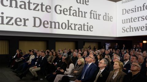 Teilnehmer:innen der Dreikönigstagung der Schweizer Medien im Saal