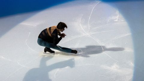 Eiskunstläufer Stéphane Lambiel im Scheinwerferlicht