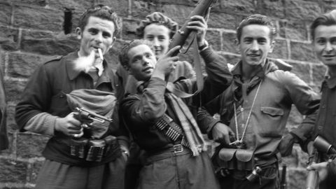 historisches Bild von Partisan:innen 1944 im italienischen Domodossola