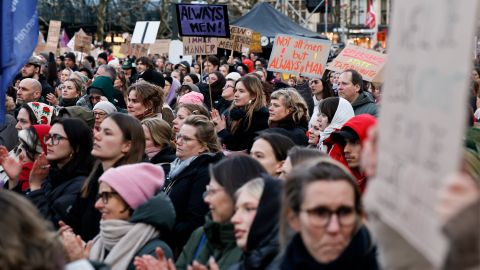 Protest gegen digitale Gewalt gegen Frauen Ende März in Hamburg