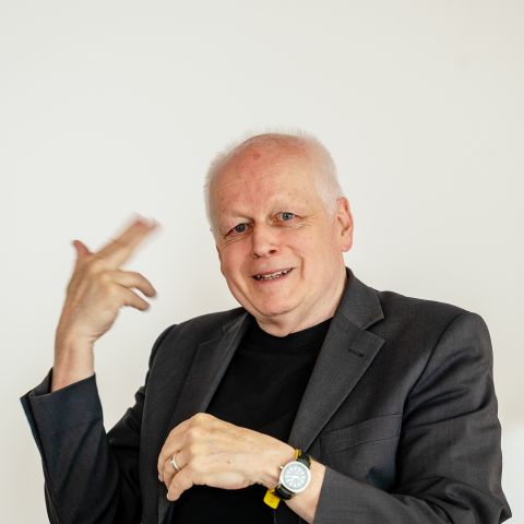 Portraitfoto von Urs Frieden