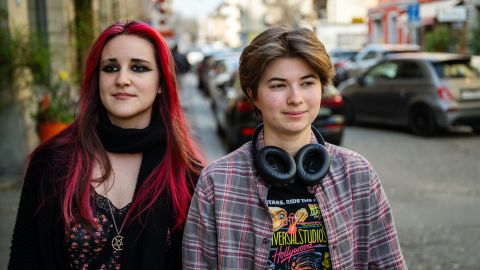 Portraitfoto von Gina und Bea