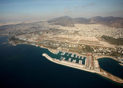 Blick von Süden auf den ehemaligen Athener Flughafen