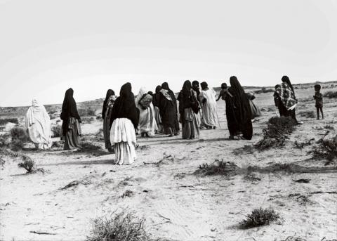 Sahrauische Familien auf der Flucht durch die Westsahara, Winter 1975/76