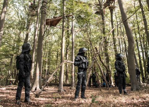 Polizei-Beamte im Hambacher Forst
