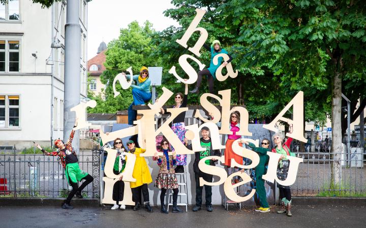 Gruppenfoto von Mitgliedern des Kunsthaus Aussersihl, Zürich