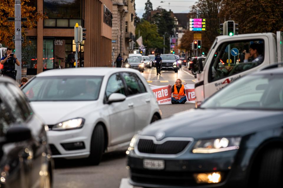 Aktion von Renovate Switzerland am vergangenen Freitag auf dem Utoquai in Zürich