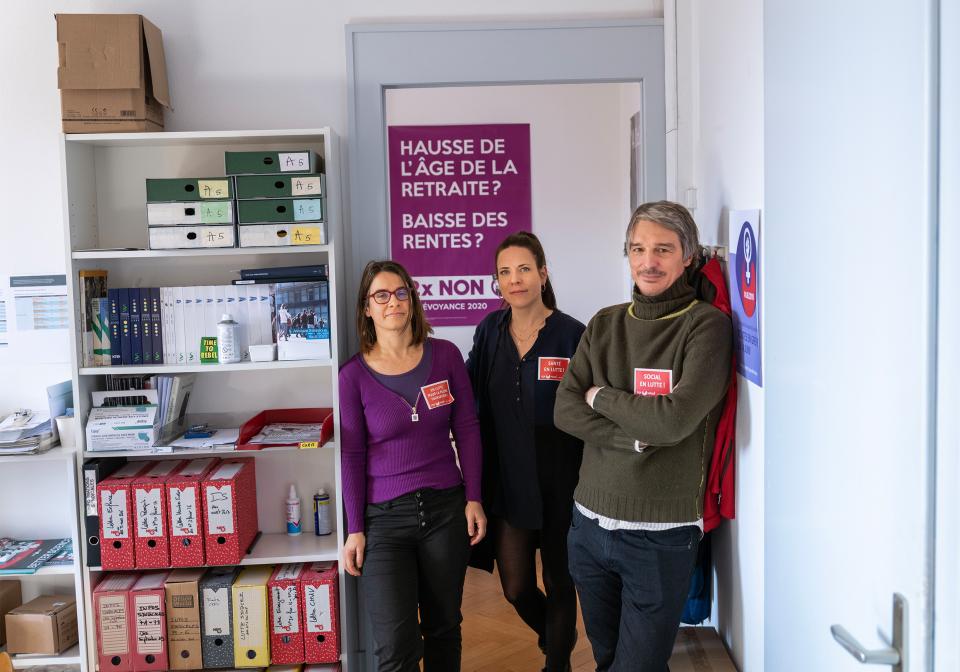 Cora Antonioli, Vanessa Monney und Raphaël Ramuz in den Büros ihrer Gewerkschaft SSP/VPOD in Lausanne