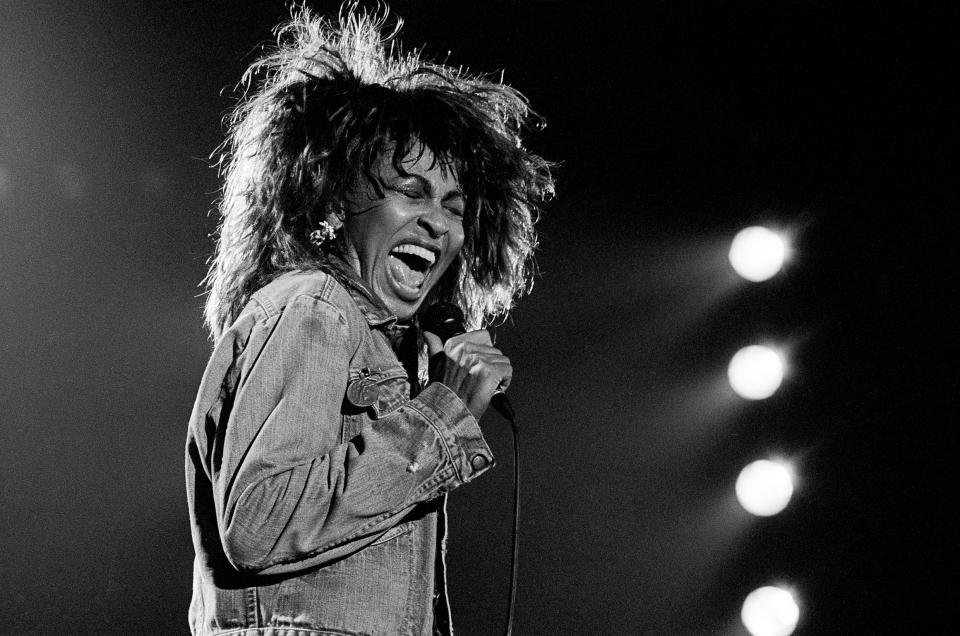 Tina Turner bei einem Auftritt in Rotterdam 1985