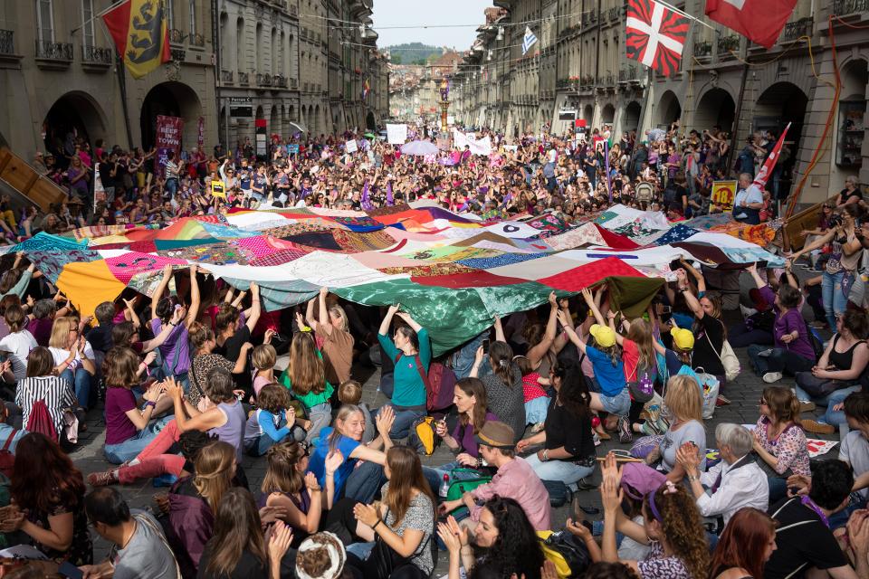 Demonstration beim Frauenstreik in der Kramgasse, Bern, 14. Juni 2019.