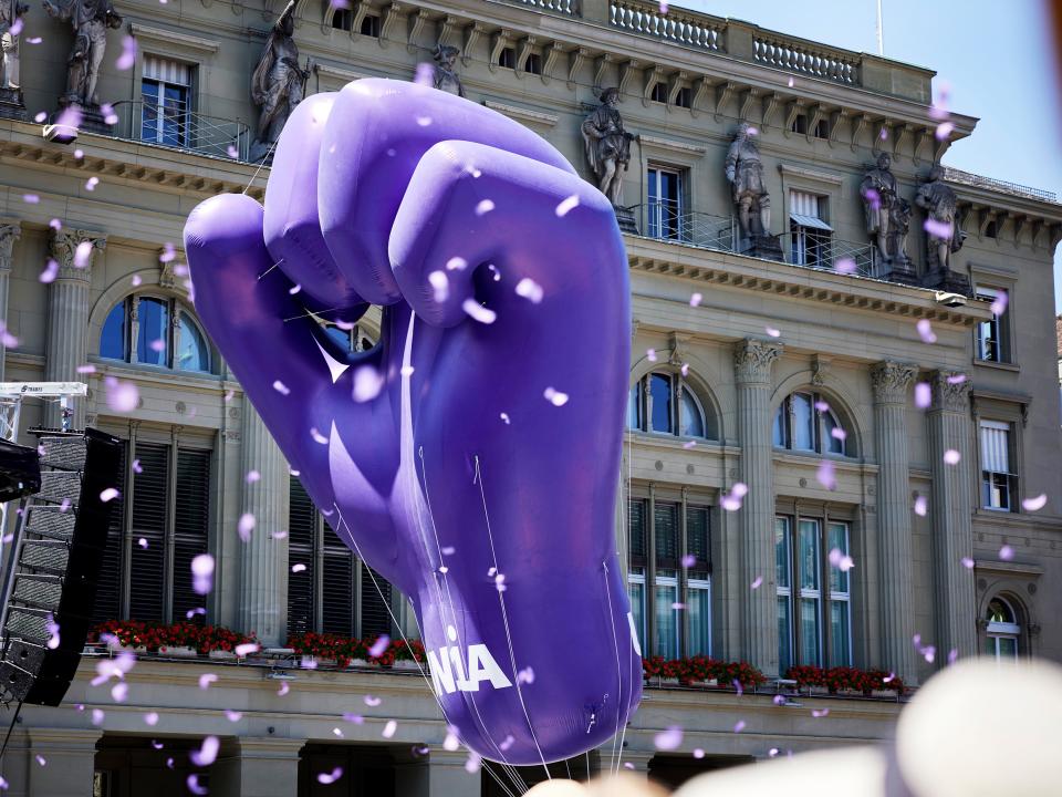 Impressionen vom feministischen Streik: Bern