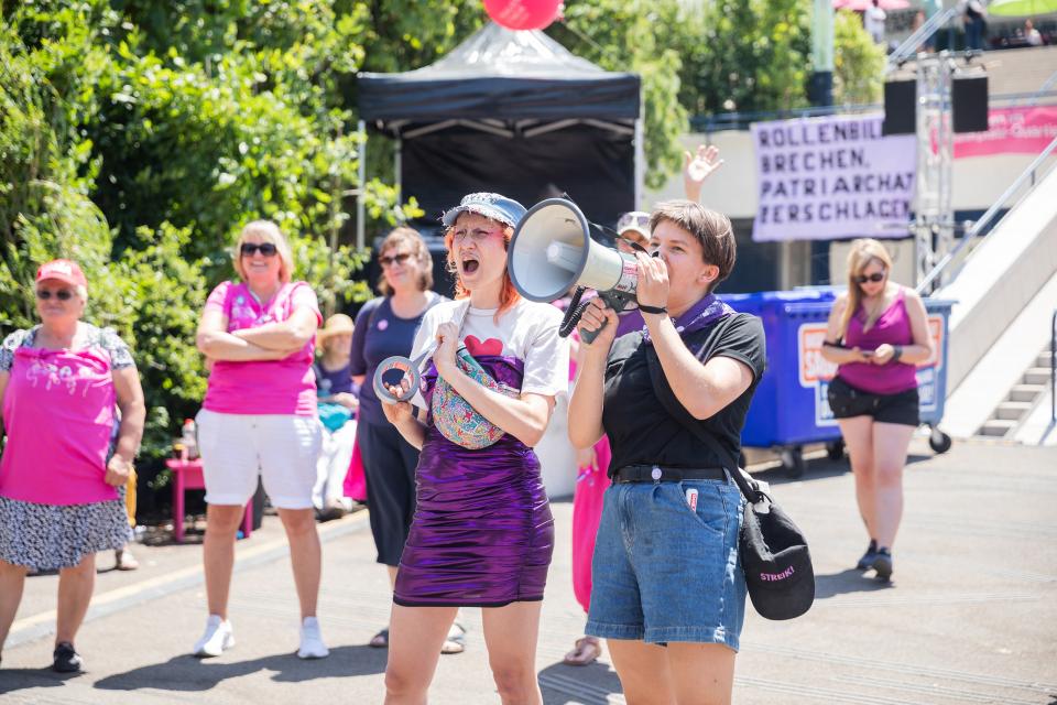 Impressionen vom feministischen Streik: Basel