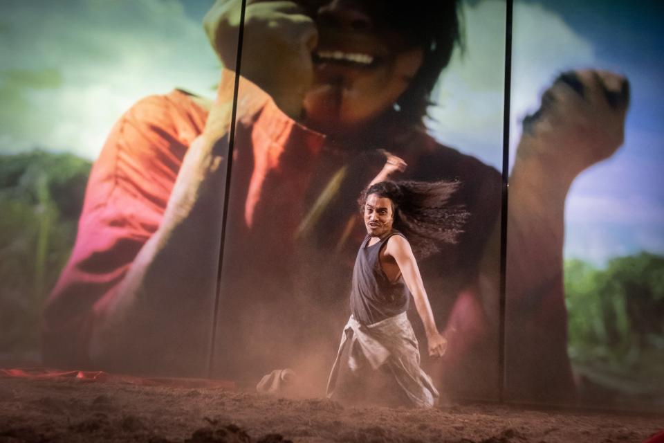 Foto von Milo Raus Theaterstück «Antigone im Amazonas»