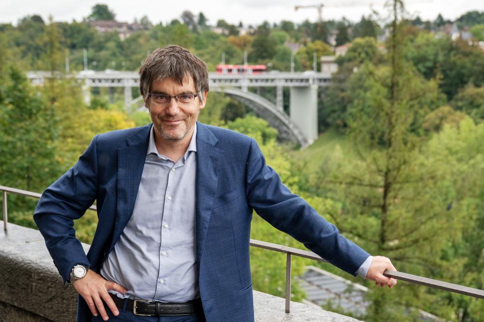 Roger Nordmann hinter dem Bundeshaus