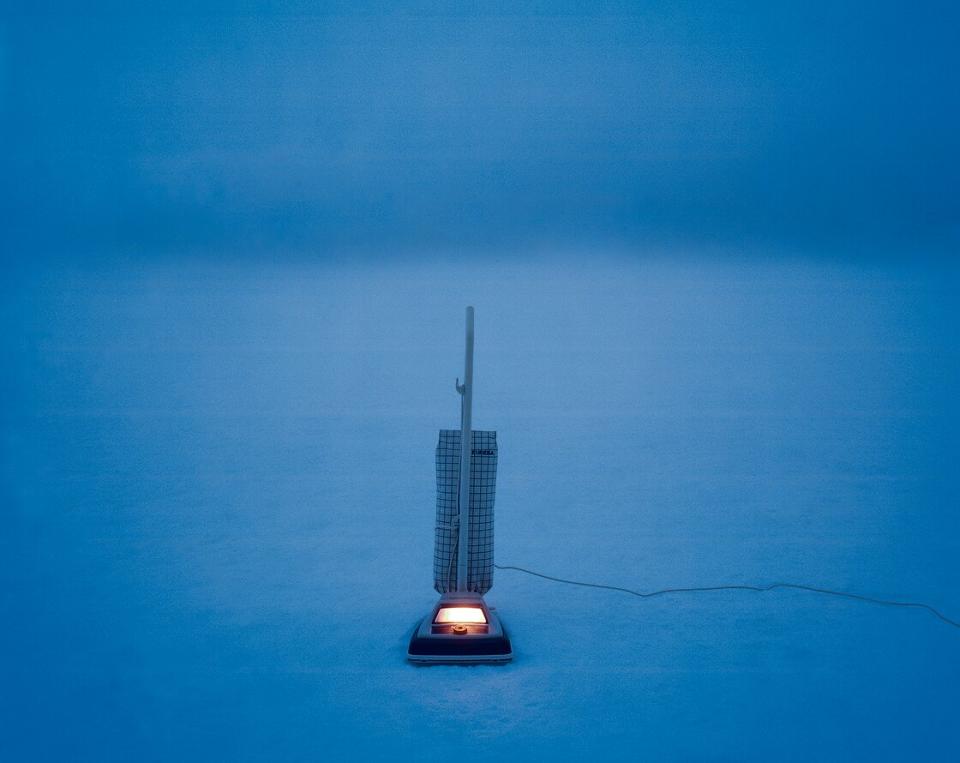 Adam Ekberg, Vacuum on a Frozen Lake, 2005, Pigmentdruck