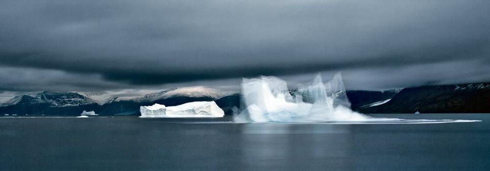 Tiina Itkonen, Falling Iceberg, Uummannaq, 2010, 70 × 200 cm