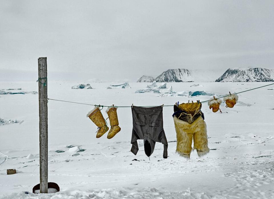 Tiina Itkonen, Clothesline, 2018, 80 × 110 cm