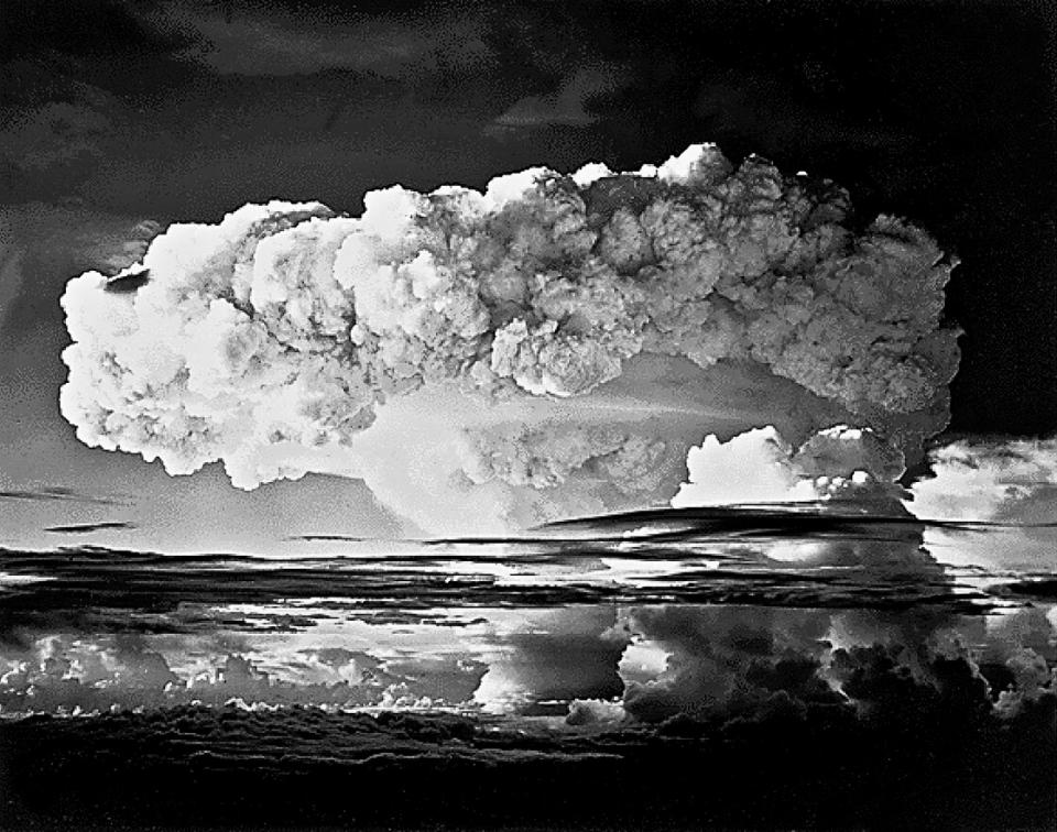 1. November 1952: Rauchpilz der Wasserstoffbombe „Mike“