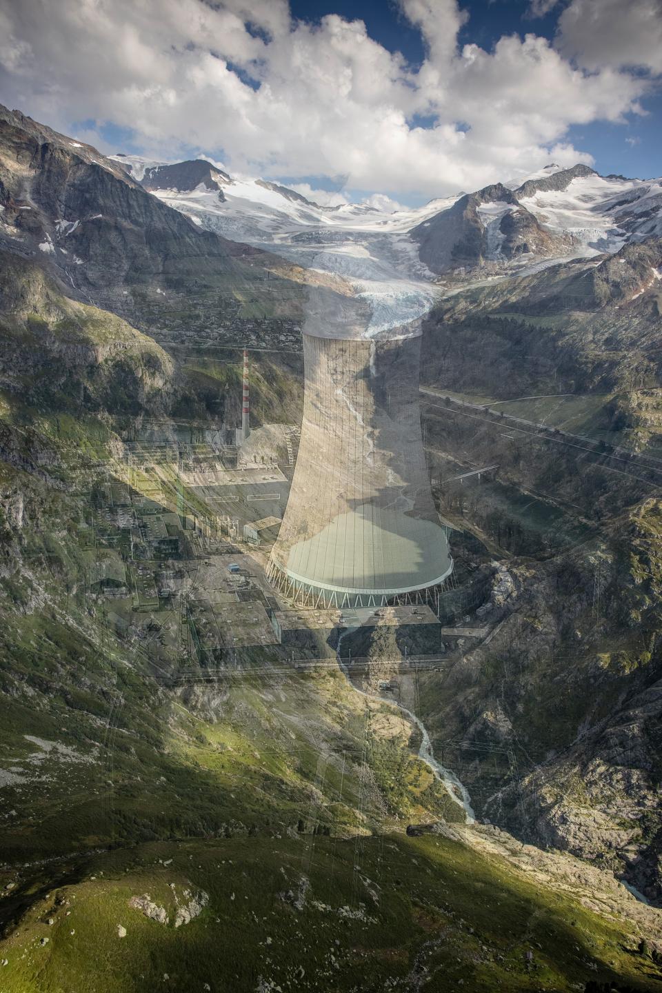 mehrteilige Fotomontage (2/4): ein Kernkraftwerk überlagert den Triftsee, wo eine Stausee geplant ist