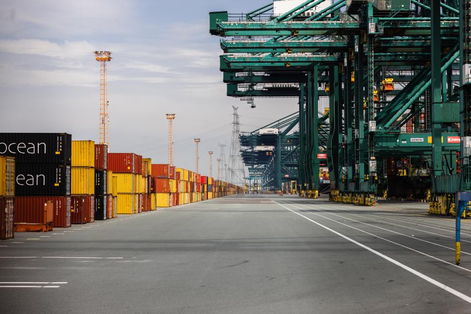 Container-Hafen in Antwerpen