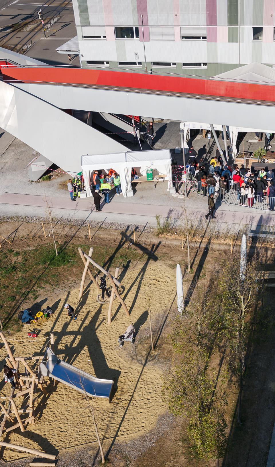 Ankommende Ukrainer:innen im März 2022 beim Bundesasylzentrum in Zürich