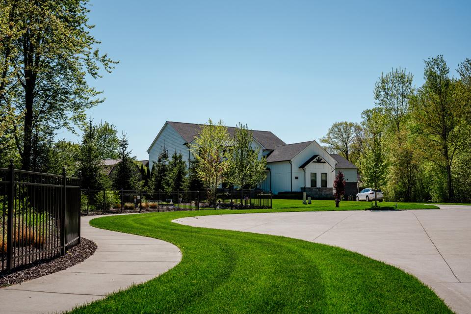 Szenen aus Roseville, Shelby Township und Dearborn: Haus in einem Vorort