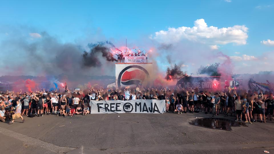 Aktion am Fusion Festival gegen die Auslieferung von Maja T.