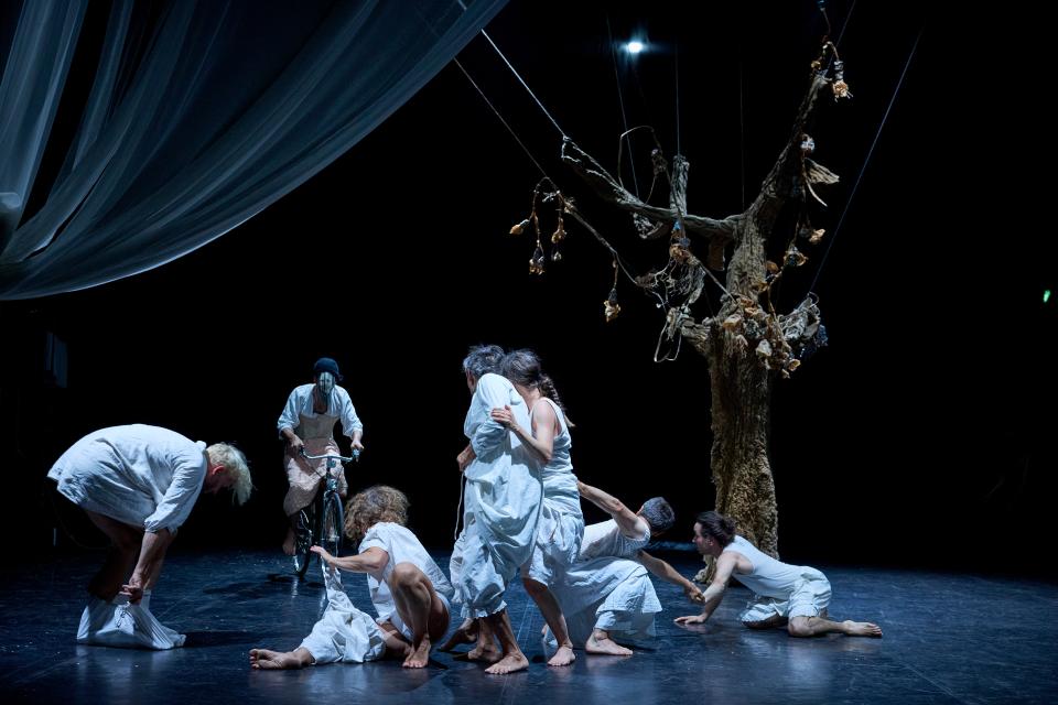 Bühnenfoto des Theaterstück «Ojo d’Oro»