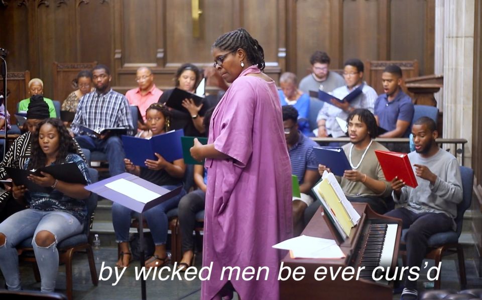 Videostill aus einem Konzertvideo des Jubalo Choir