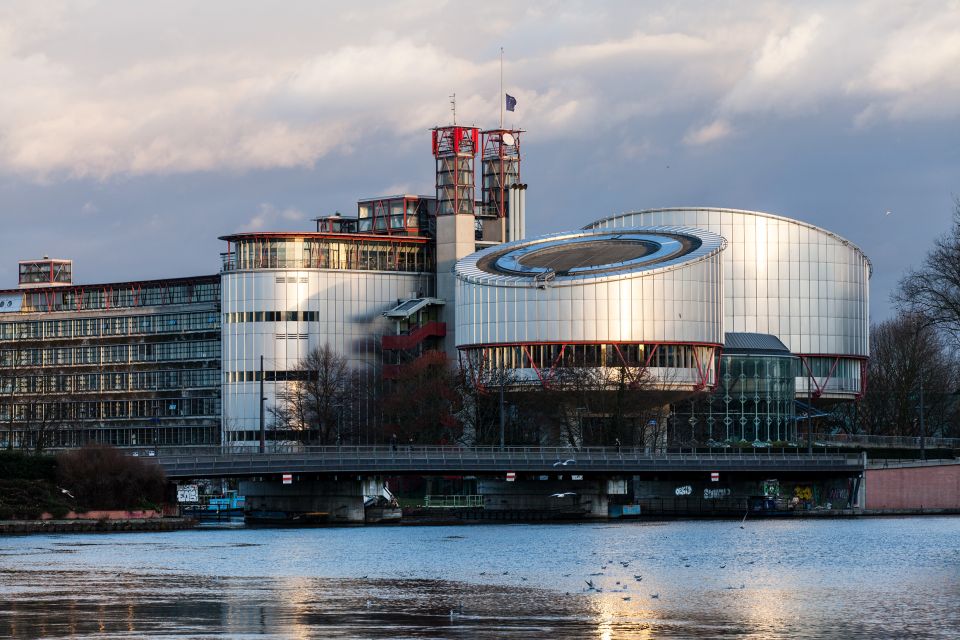 Gebäude des Europäischen Gerichtshof für Menschenrechte in Strassburg