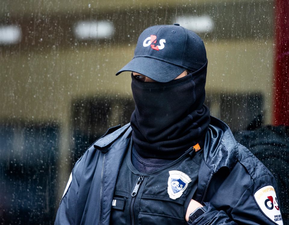 vermummter G4S-Sicherheitsmann in Boston