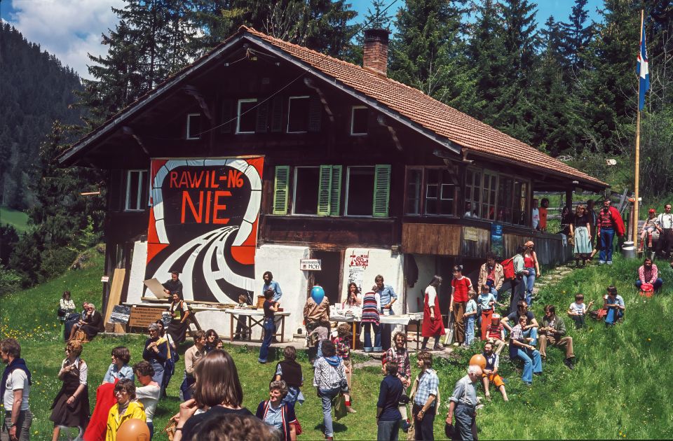 Kundgebung gegen die geplante Autobahn N6, 1978 auf dem Manneberg